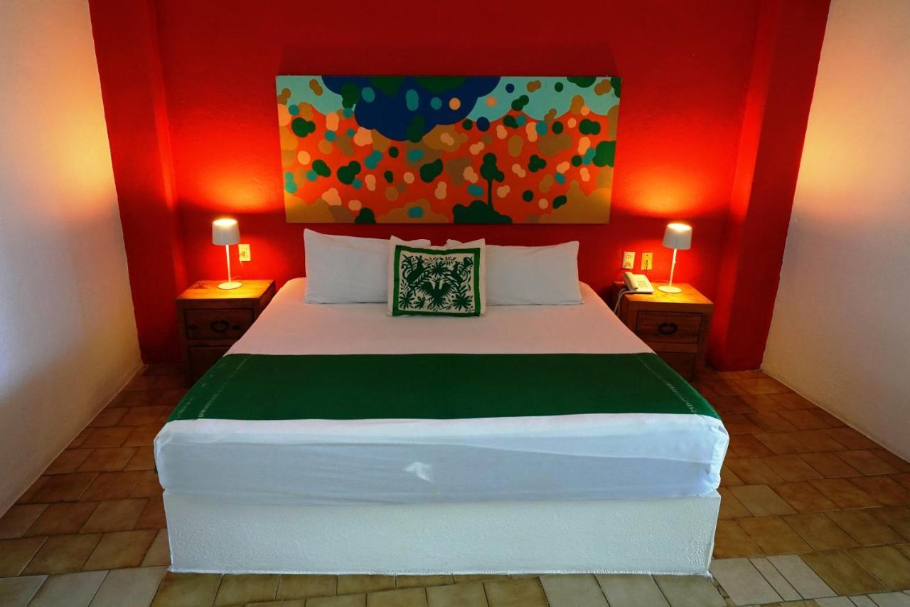 Emperador Vallarta Beachfront Hotel And Suites Puerto Vallarta Bagian luar foto