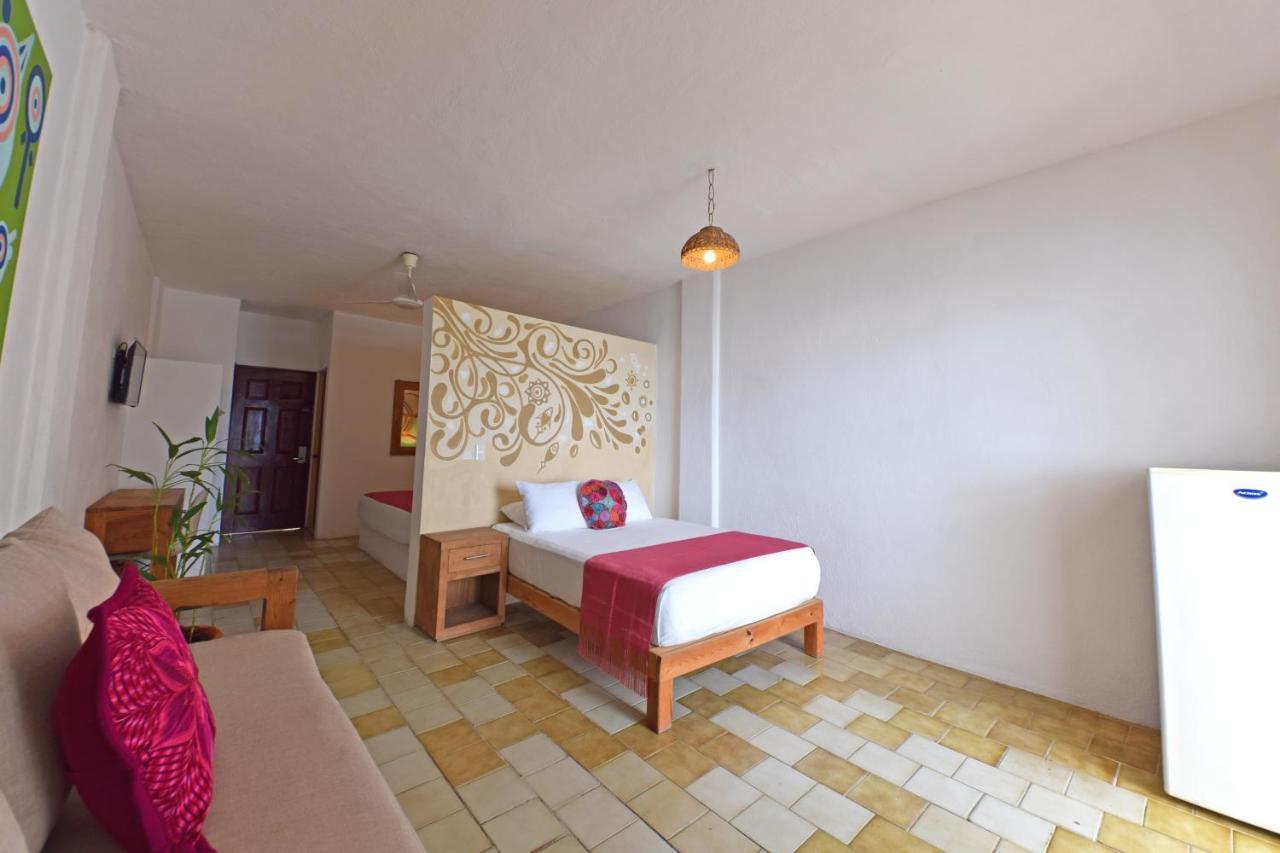 Emperador Vallarta Beachfront Hotel And Suites Puerto Vallarta Bagian luar foto