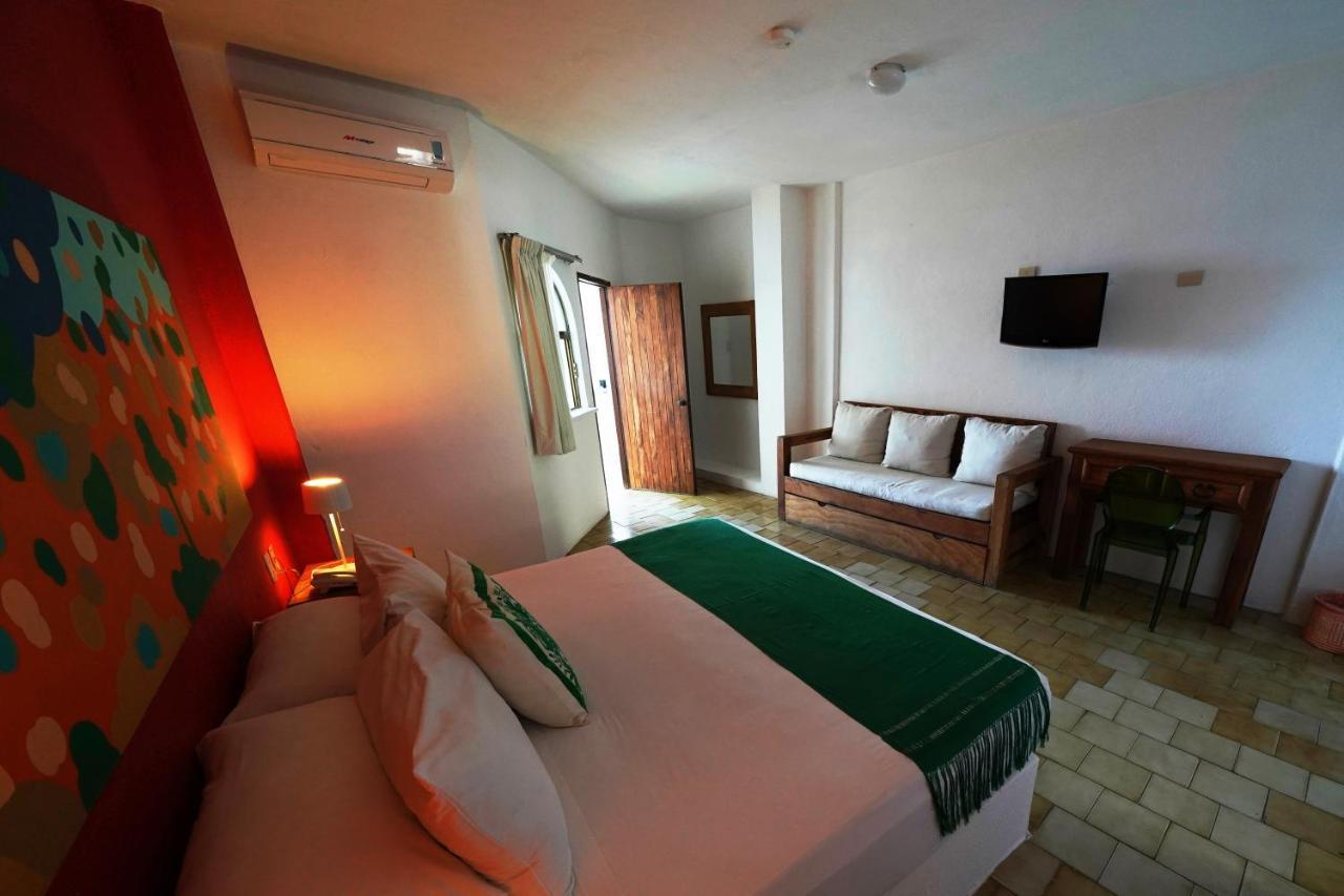 Emperador Vallarta Beachfront Hotel And Suites Puerto Vallarta Bagian luar foto
