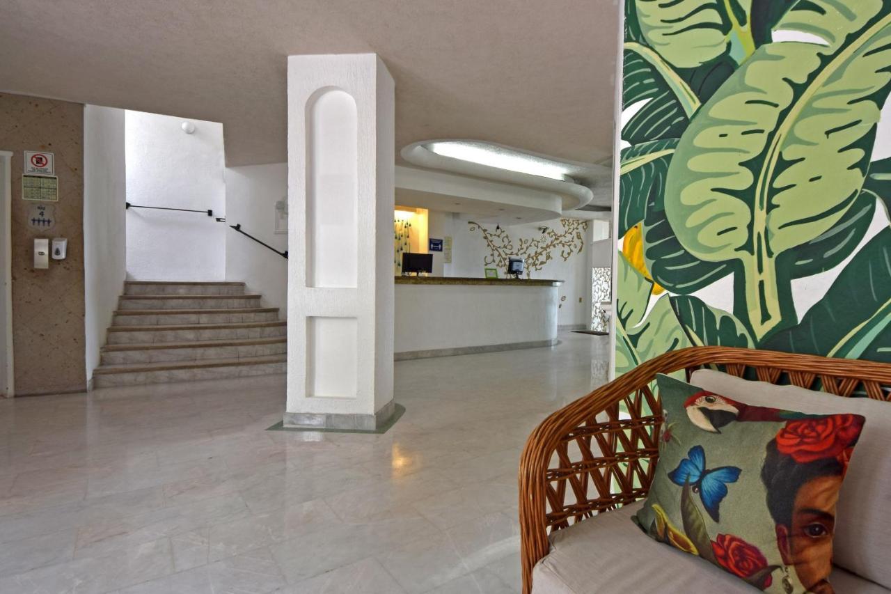 Emperador Vallarta Beachfront Hotel And Suites Puerto Vallarta Bagian luar foto