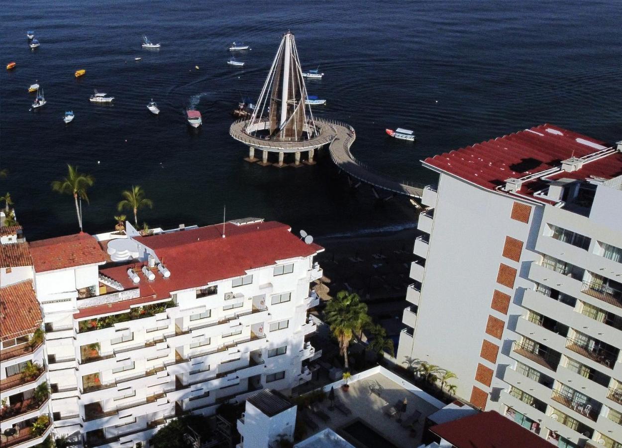 Emperador Vallarta Beachfront Hotel And Suites Puerto Vallarta Bagian luar foto