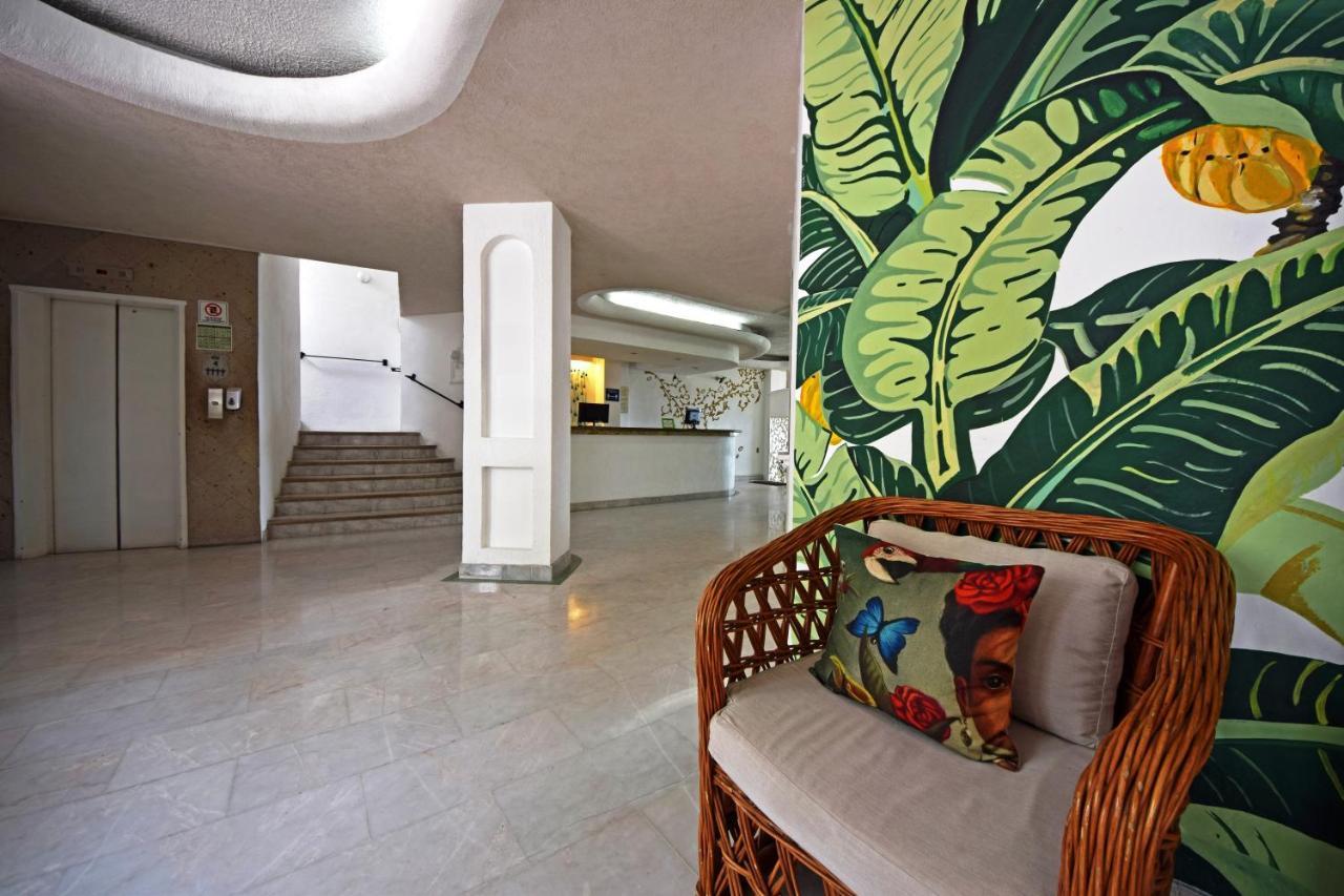 Emperador Vallarta Beachfront Hotel And Suites Puerto Vallarta Bagian luar foto