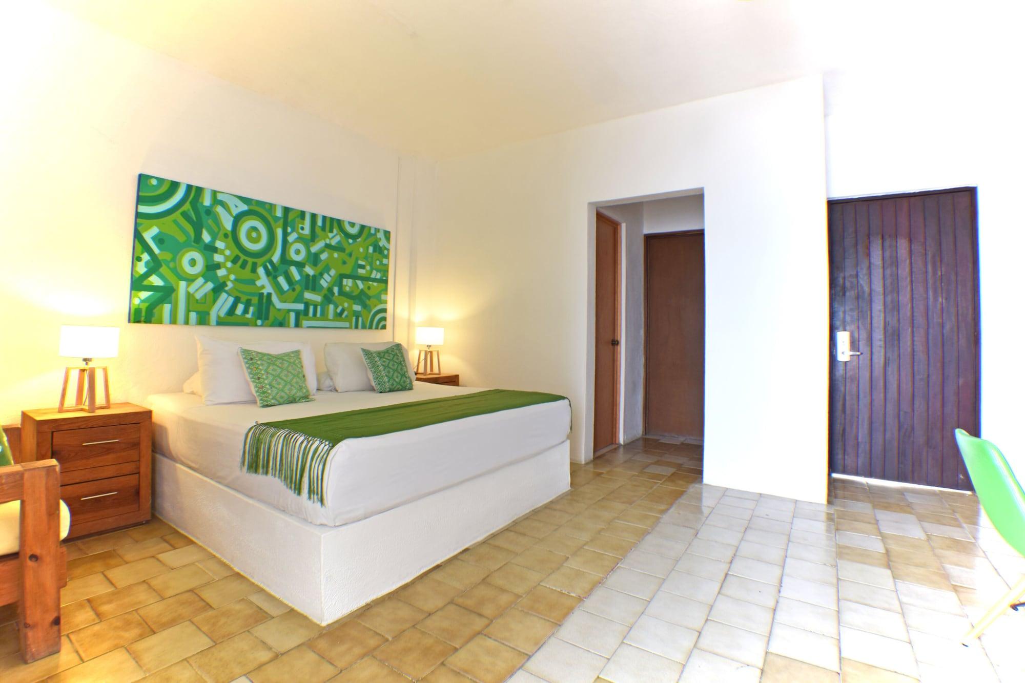 Emperador Vallarta Beachfront Hotel And Suites Puerto Vallarta Bagian luar foto