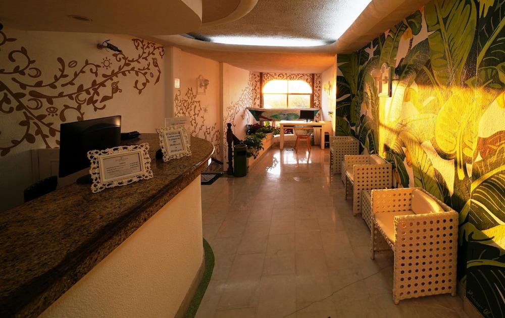 Emperador Vallarta Beachfront Hotel And Suites Puerto Vallarta Bagian luar foto