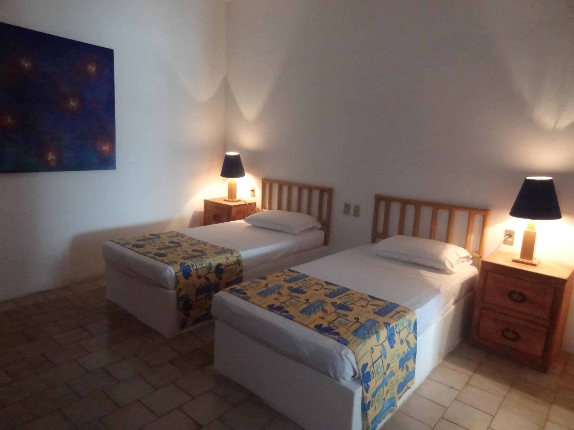 Emperador Vallarta Beachfront Hotel And Suites Puerto Vallarta Bagian luar foto