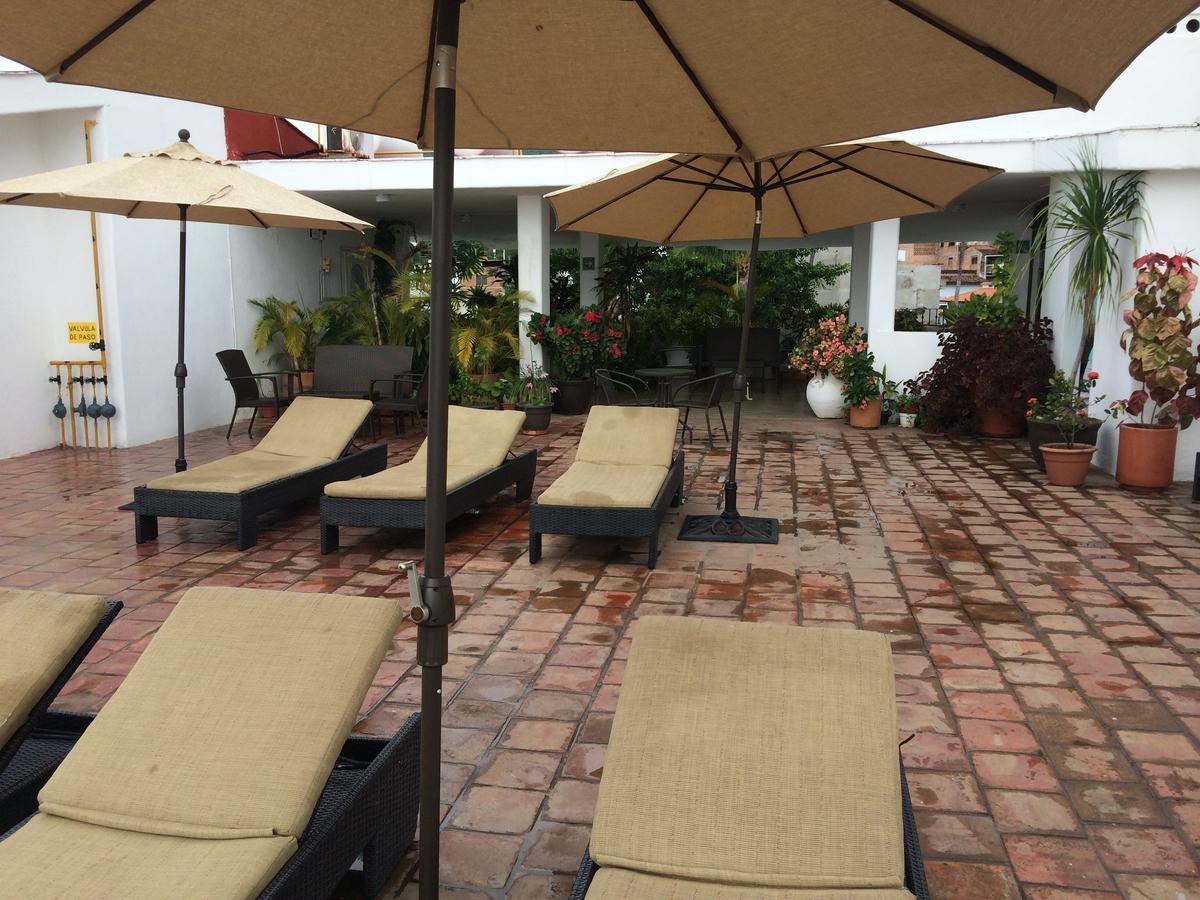 Emperador Vallarta Beachfront Hotel And Suites Puerto Vallarta Bagian luar foto